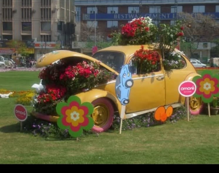 Project imagery for Omore Karachi Launch, Olfruit Activation